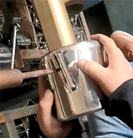 水壶嘴点麻豆传媒视频在线观看