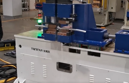 变频交流闪光对麻豆传媒视频在线观看